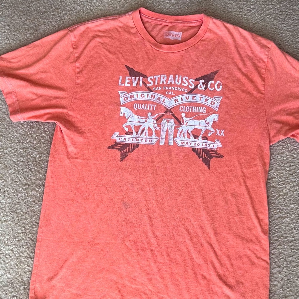 Levi & Strauss Orange Short Sleeve T- Shirt / Men’s